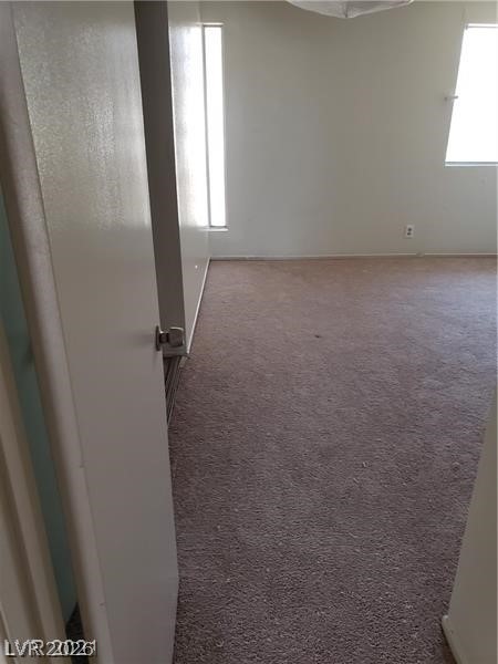 Photo 13 of 35, 4231 White Sands Avenue