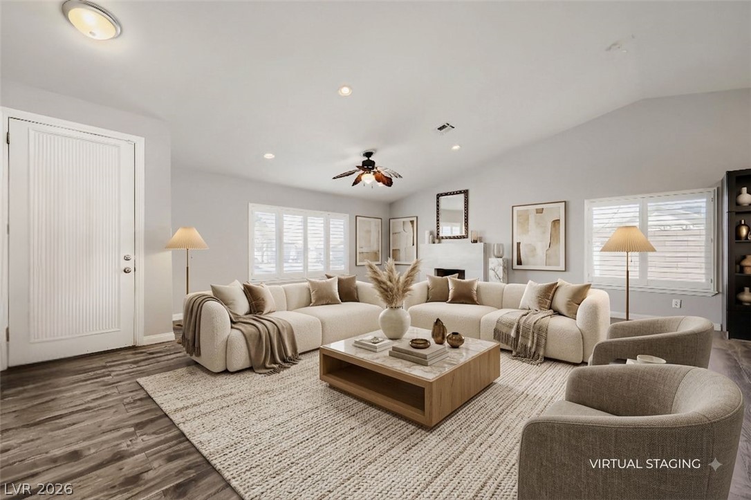 Photo 4 of 204 Tamarack Drive