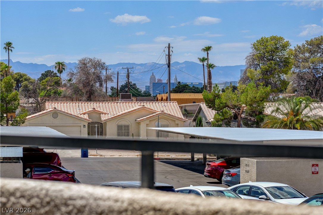 Photo 28 of 35, 3053 Casey Drive #202