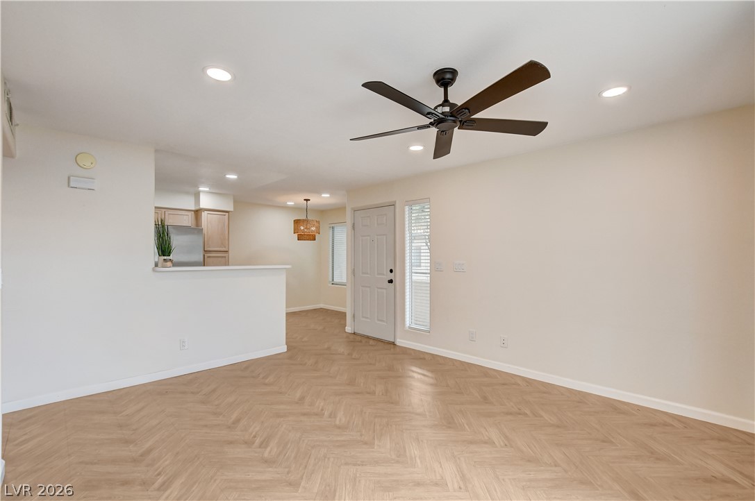 Photo 6 of 35, 3053 Casey Drive #202