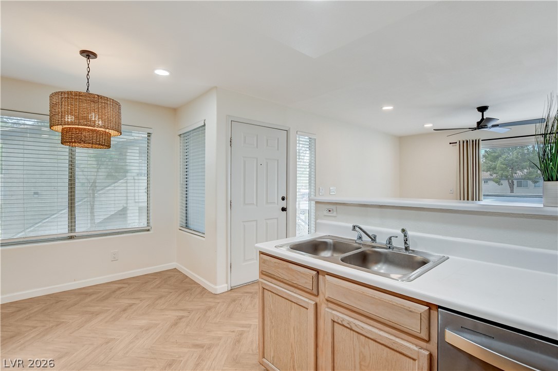 Photo 13 of 35, 3053 Casey Drive #202