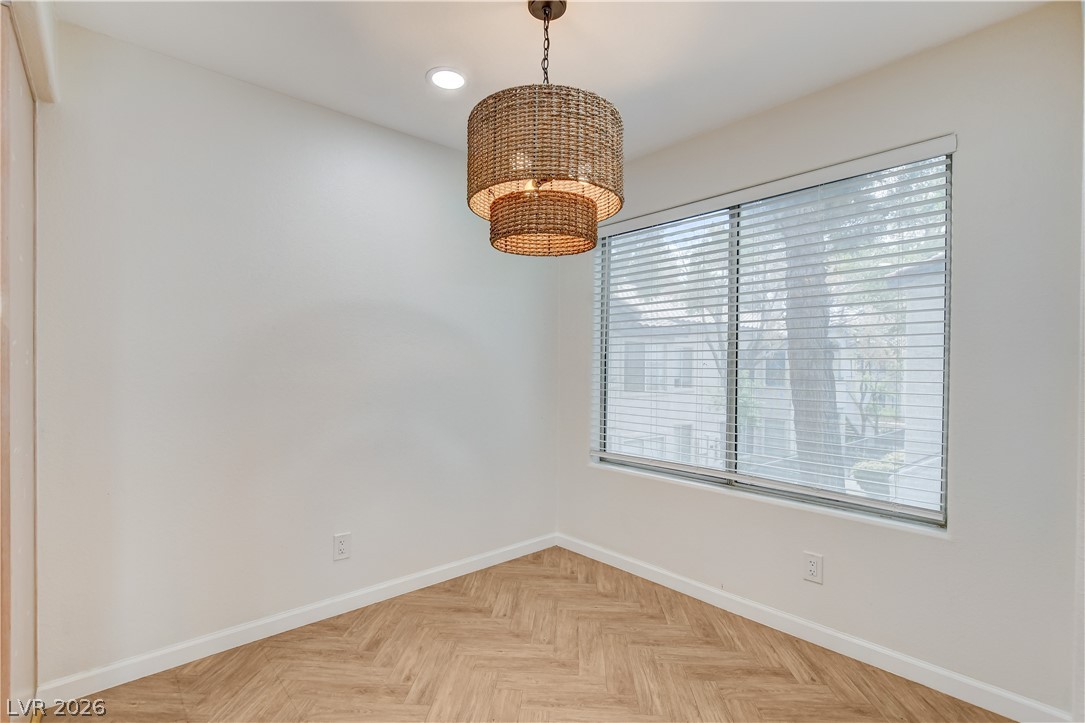 Photo 15 of 35, 3053 Casey Drive #202