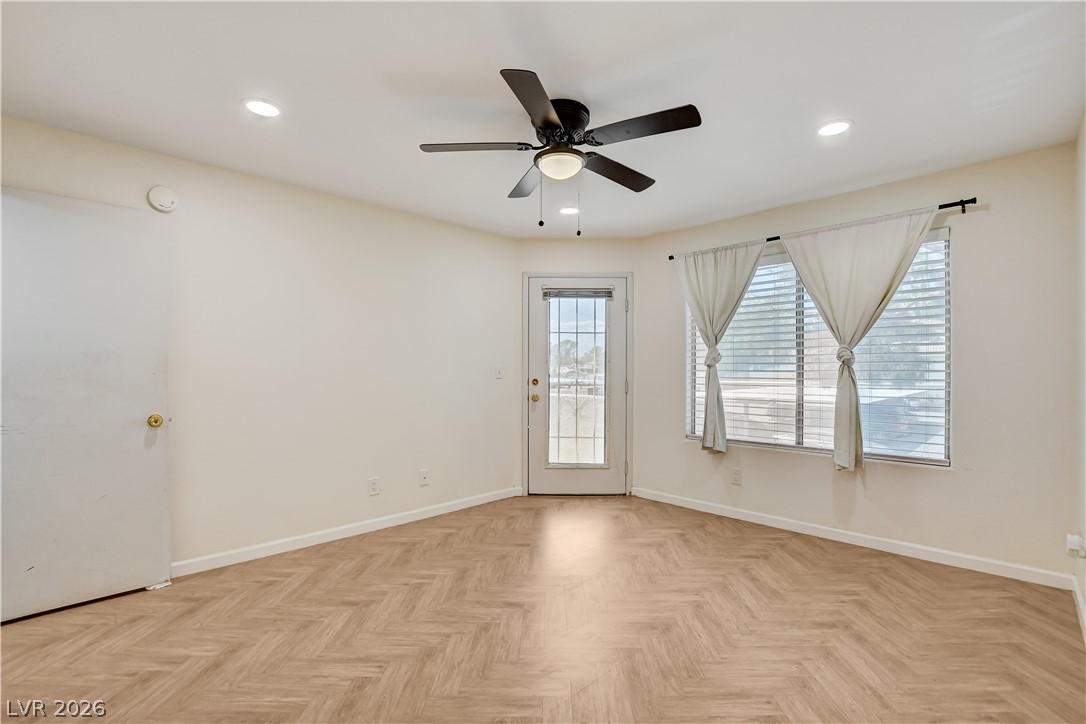 Photo 20 of 35, 3053 Casey Drive #202