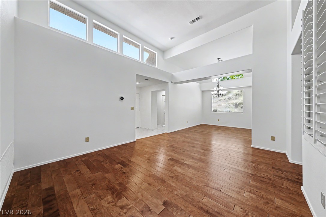 Photo 11 of 94, 2648 Highvale Drive