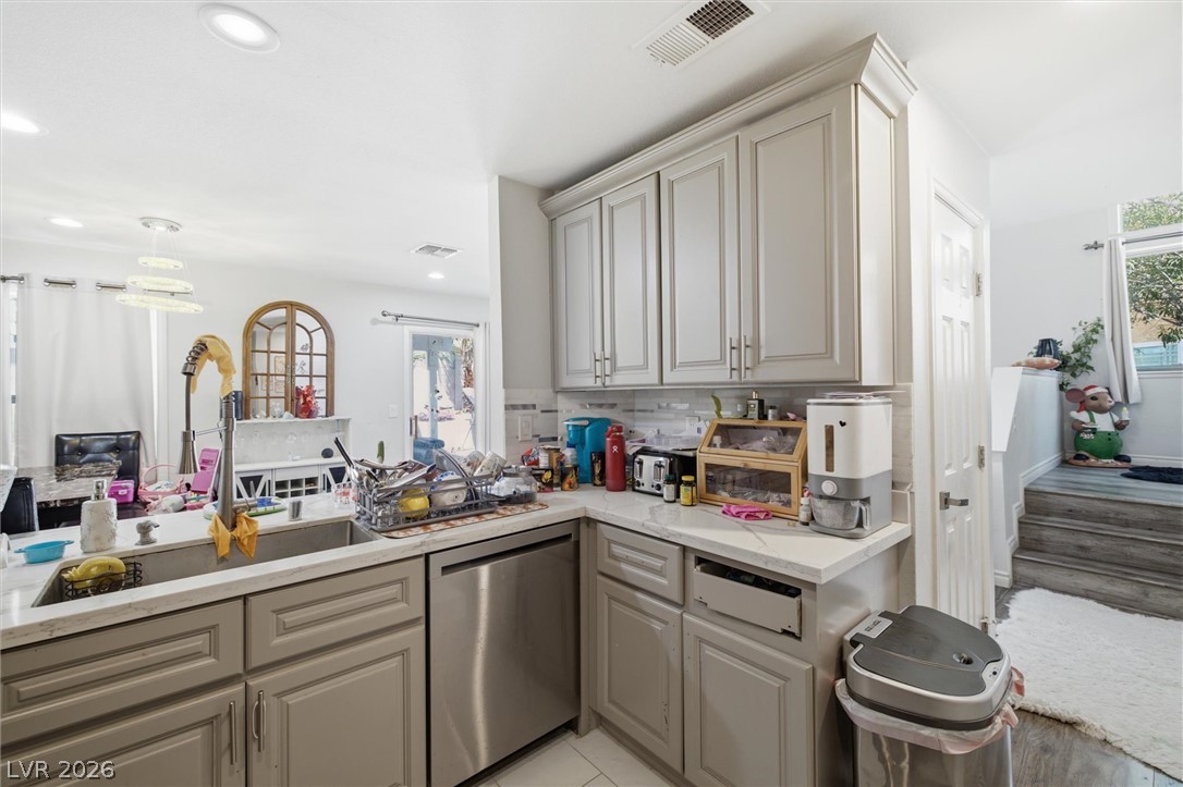 Photo 12 of 32, 3305 Summerfield Lane