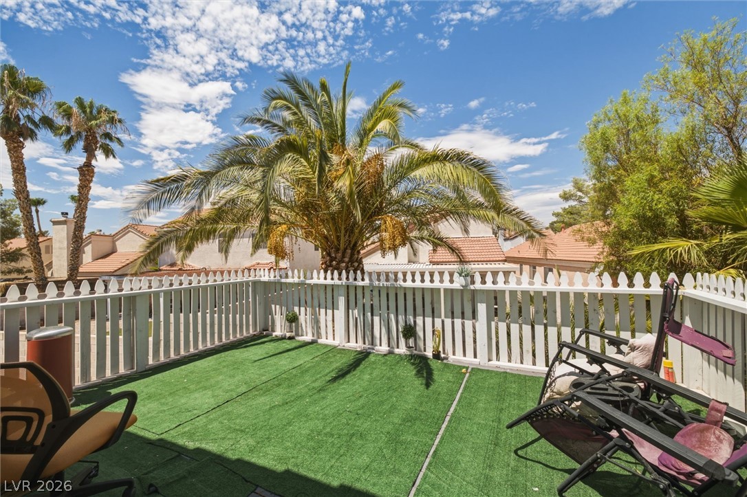 Photo 18 of 32, 3305 Summerfield Lane