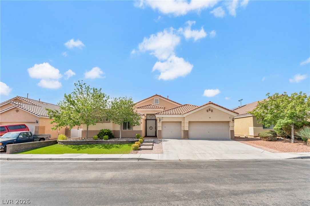 109 Whitetail Archery Avenue, North Las Vegas 89084