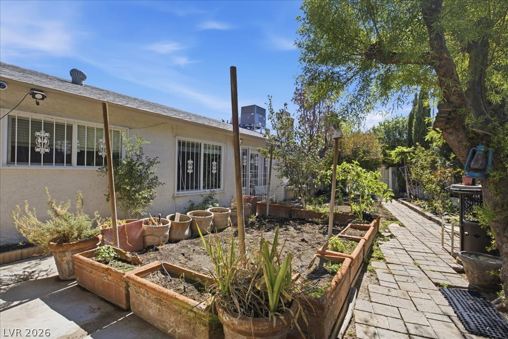 Photo 18 of 26, 6305 Arcadia Avenue