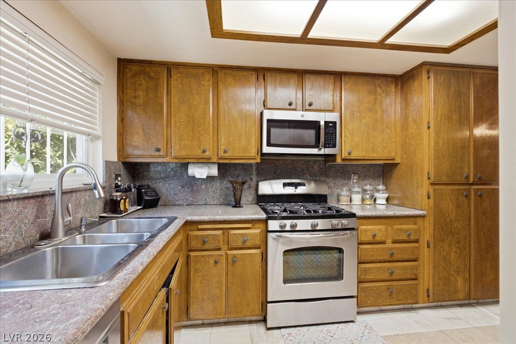 Photo 5 of 6305 Arcadia Avenue