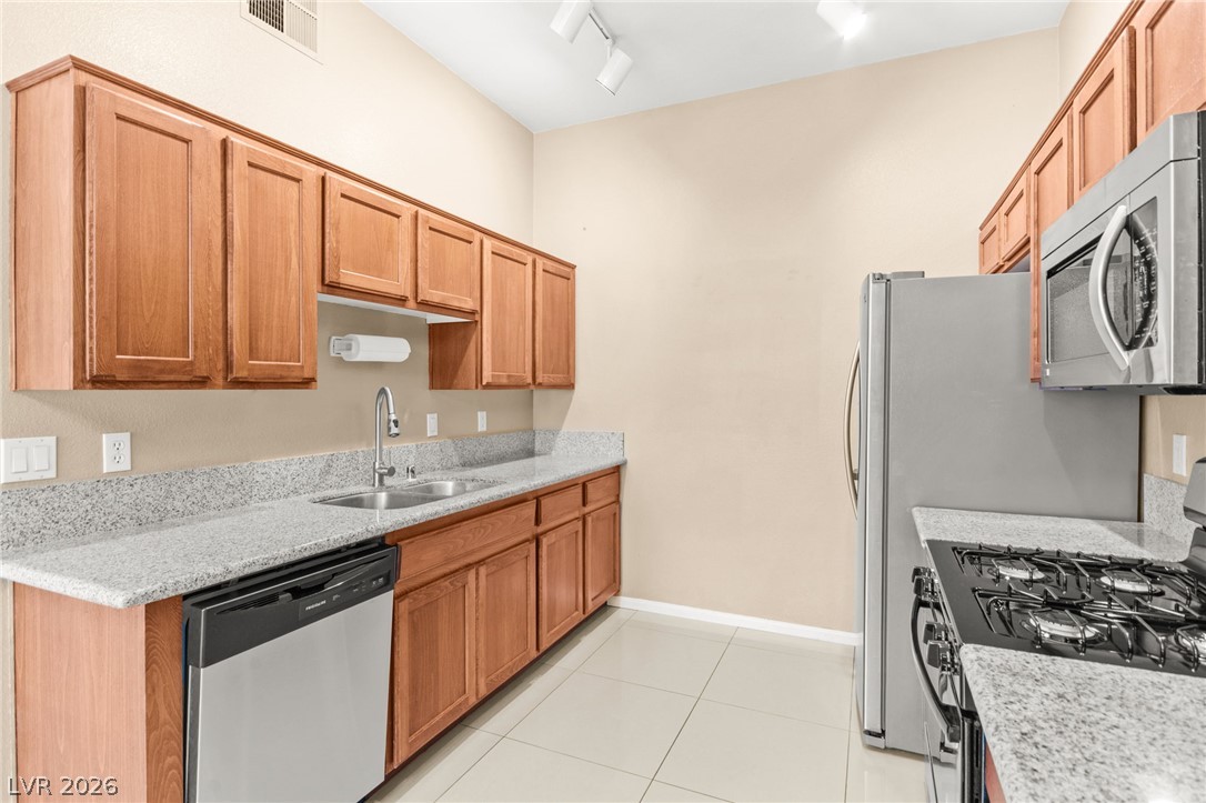 Photo 16 of 43, 8805 Jeffreys Street #1114