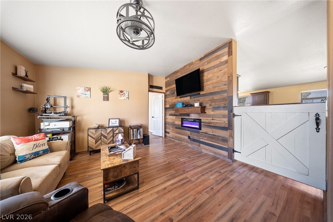 Photo 5 of 2600 W Gamebird Road