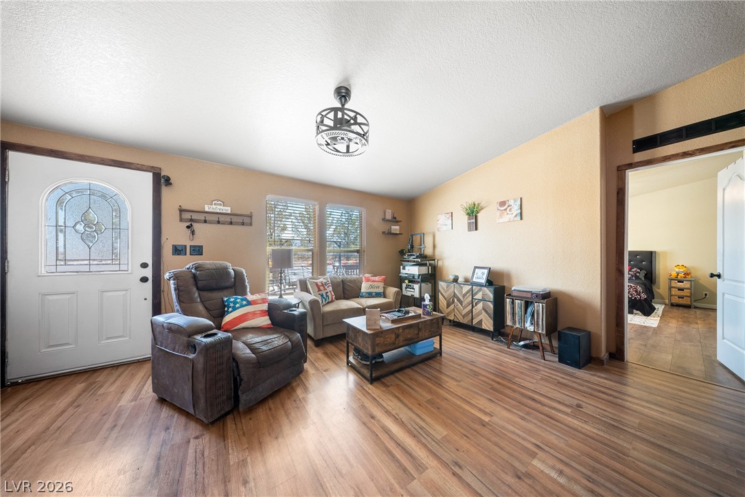 Photo 6 of 37, 2600 W Gamebird Road