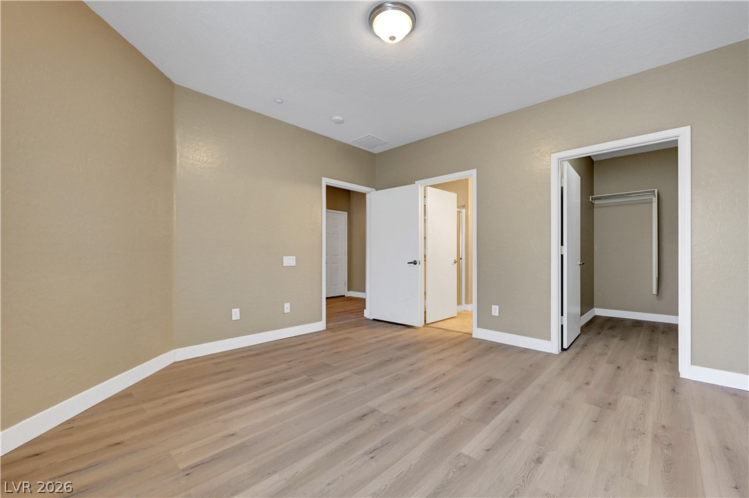 Photo 16 of 26, 4685 Apulia Drive #202