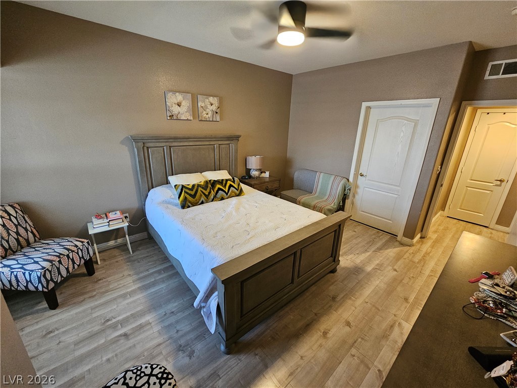 Photo 16 of 26, 6901 Cobre Azul Avenue #102