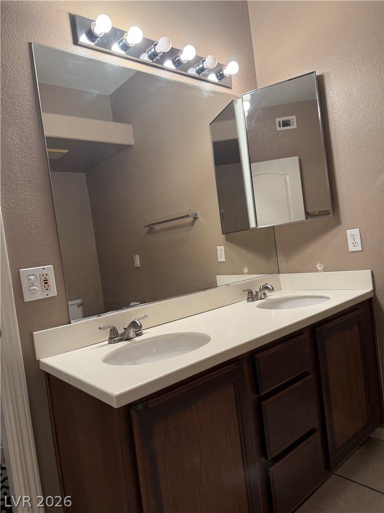 Photo 17 of 26, 6901 Cobre Azul Avenue #102