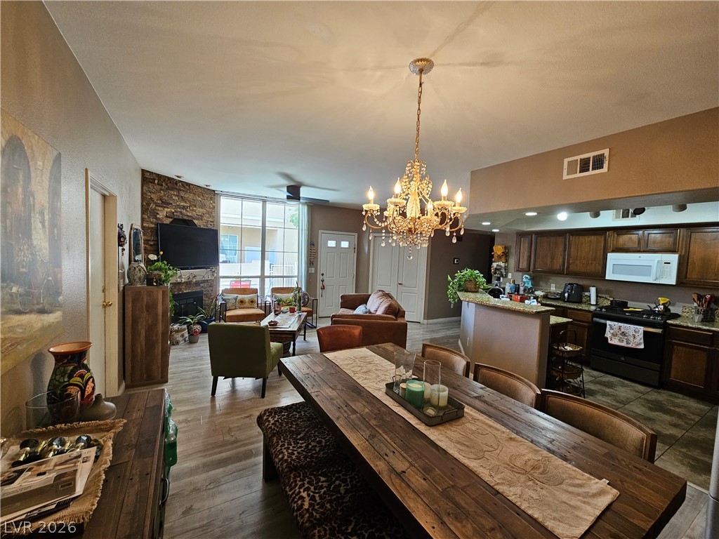 Photo 9 of 26, 6901 Cobre Azul Avenue #102