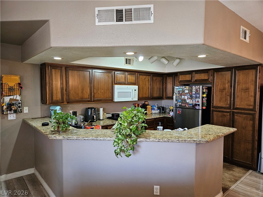 Photo 11 of 26, 6901 Cobre Azul Avenue #102