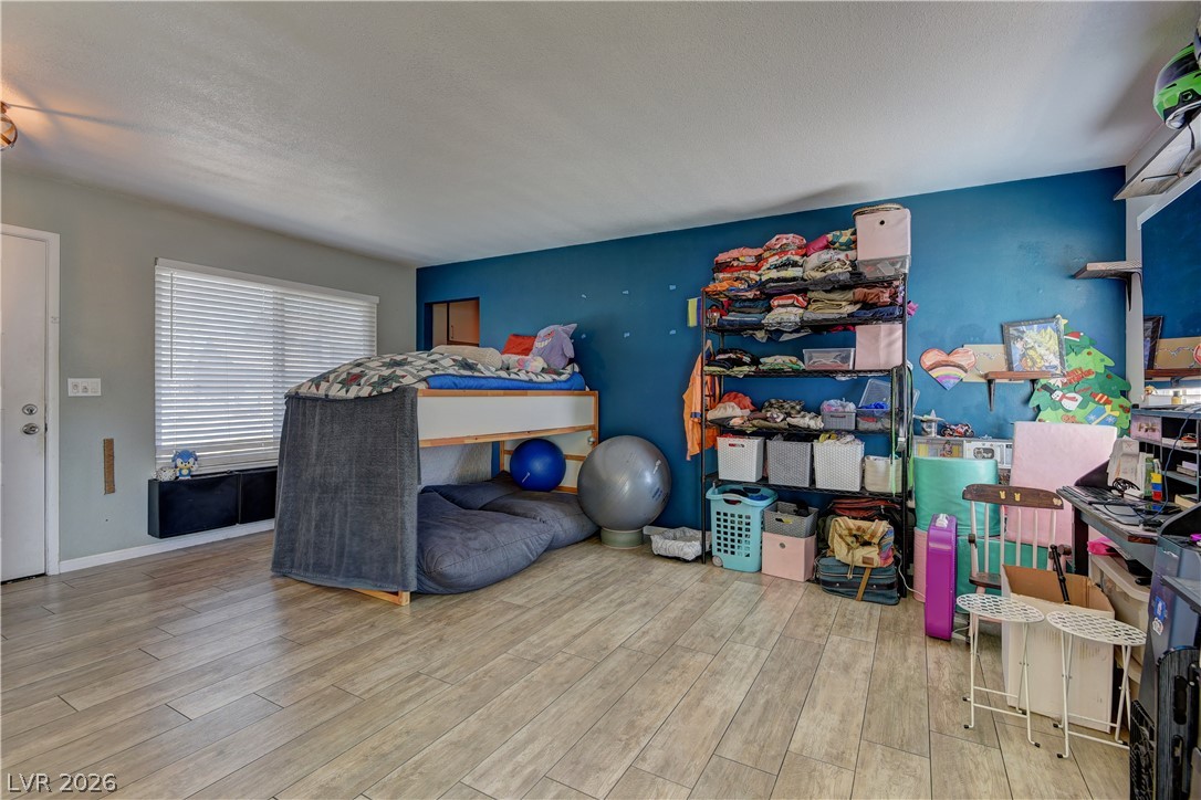 Photo 4 of 4821 Alameda Avenue