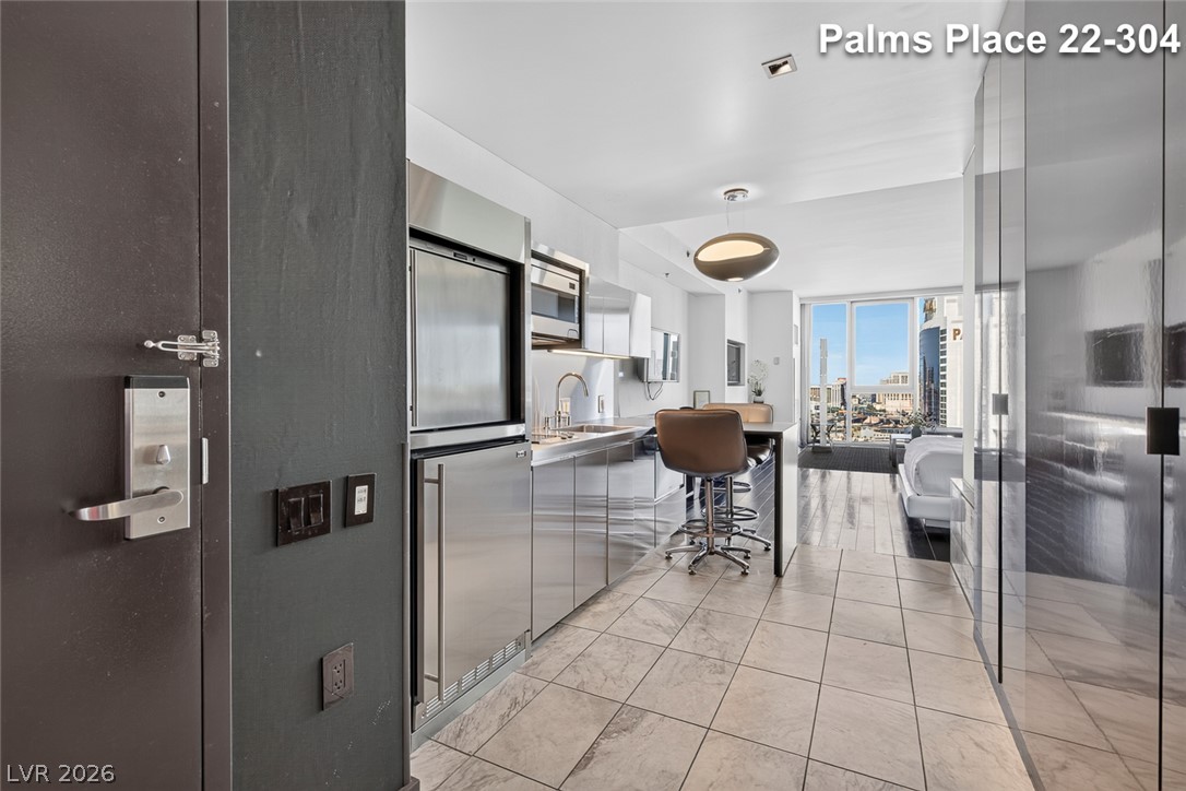 Photo 56 of 85, 4381 W Flamingo Road #2202_2204