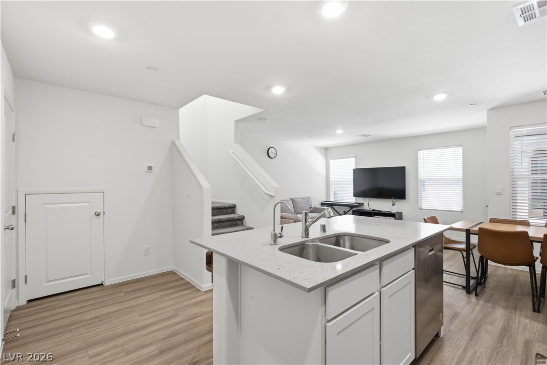 Photo 17 of 46, 4990 Pear Mesa Avenue