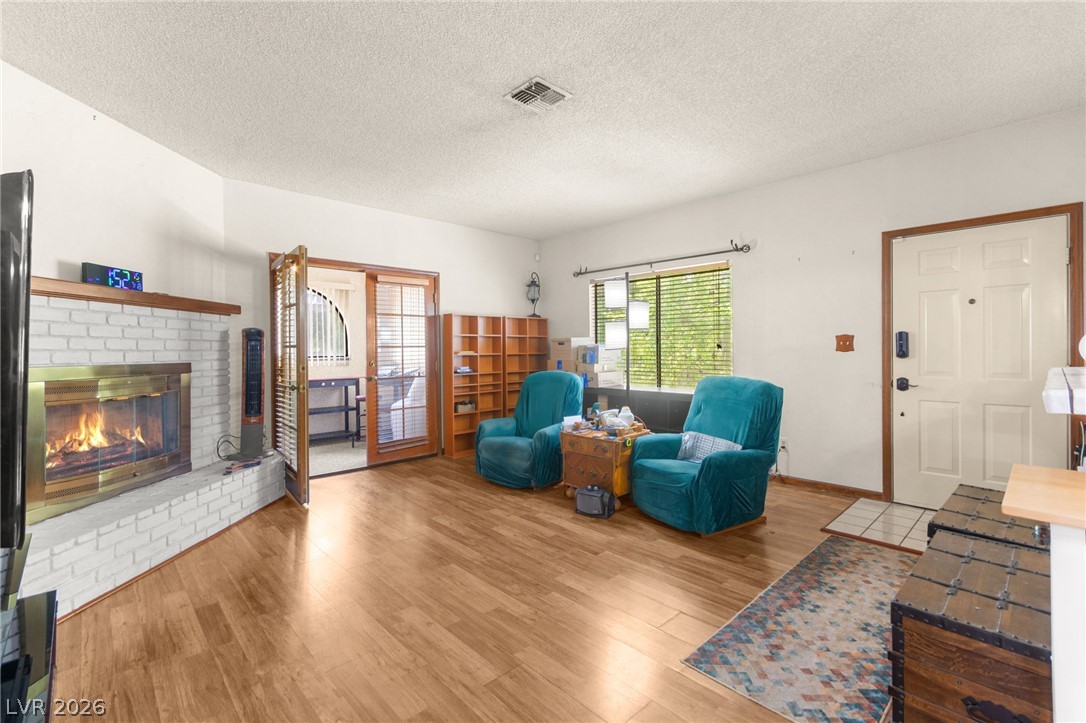 Photo 7 of 29, 1400 Santa Margarita Street #H