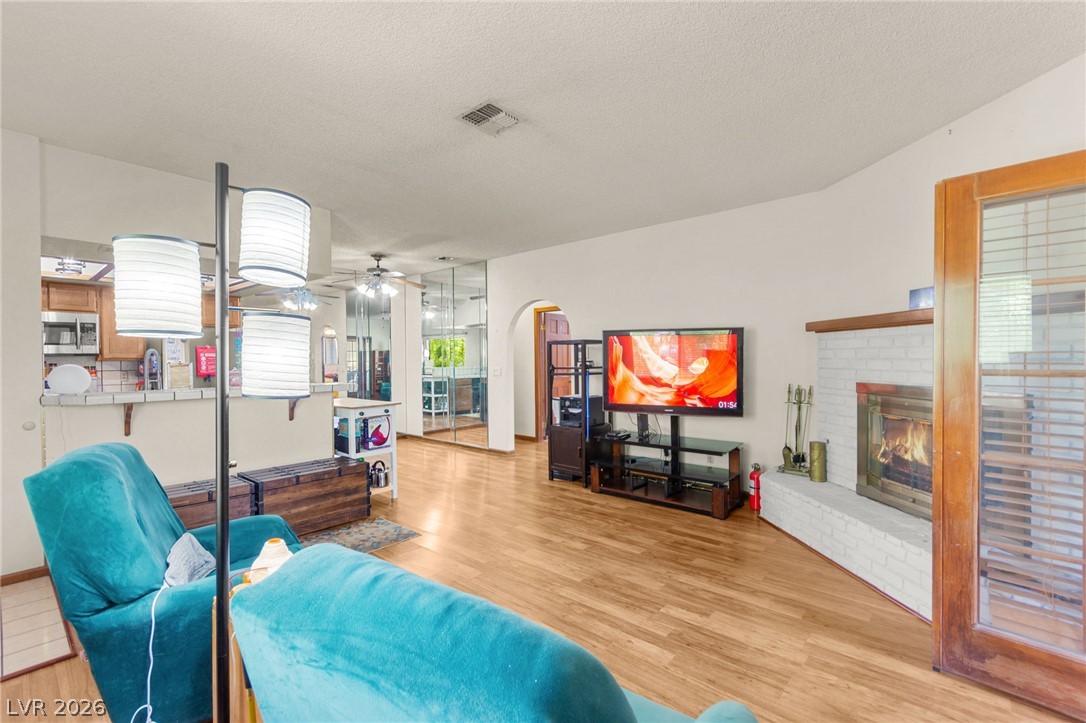 Photo 9 of 29, 1400 Santa Margarita Street #H