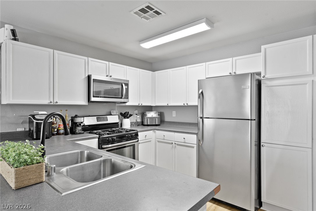 Photo 5 of 9052 Tailor Made Avenue