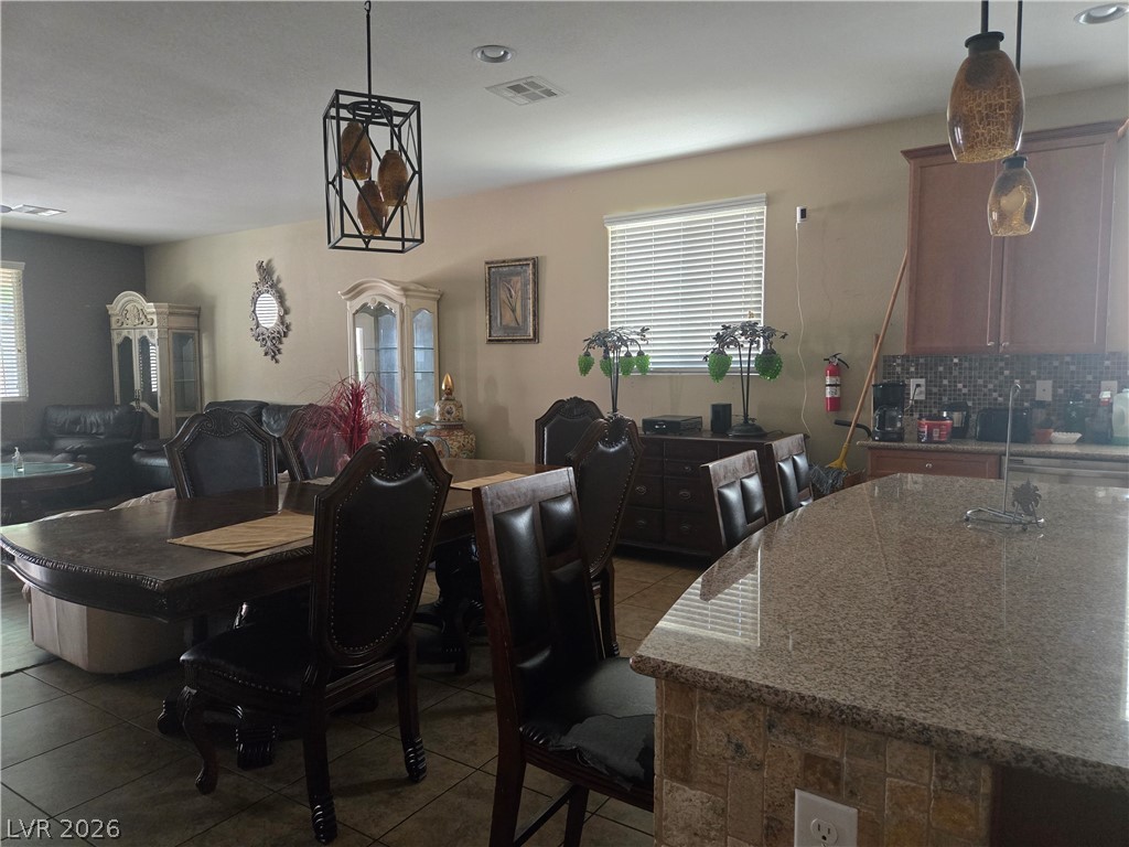 Photo 3 of 2804 Graceful Grove Avenue