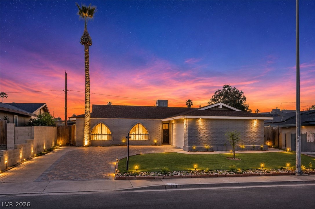 Photo 3 of 4516 E Flamingo Road