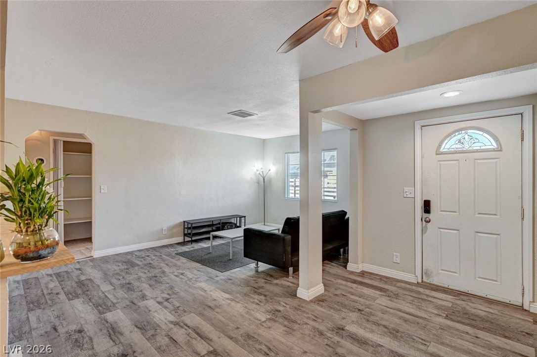 Photo 6 of 43, 1720 E Carson Avenue
