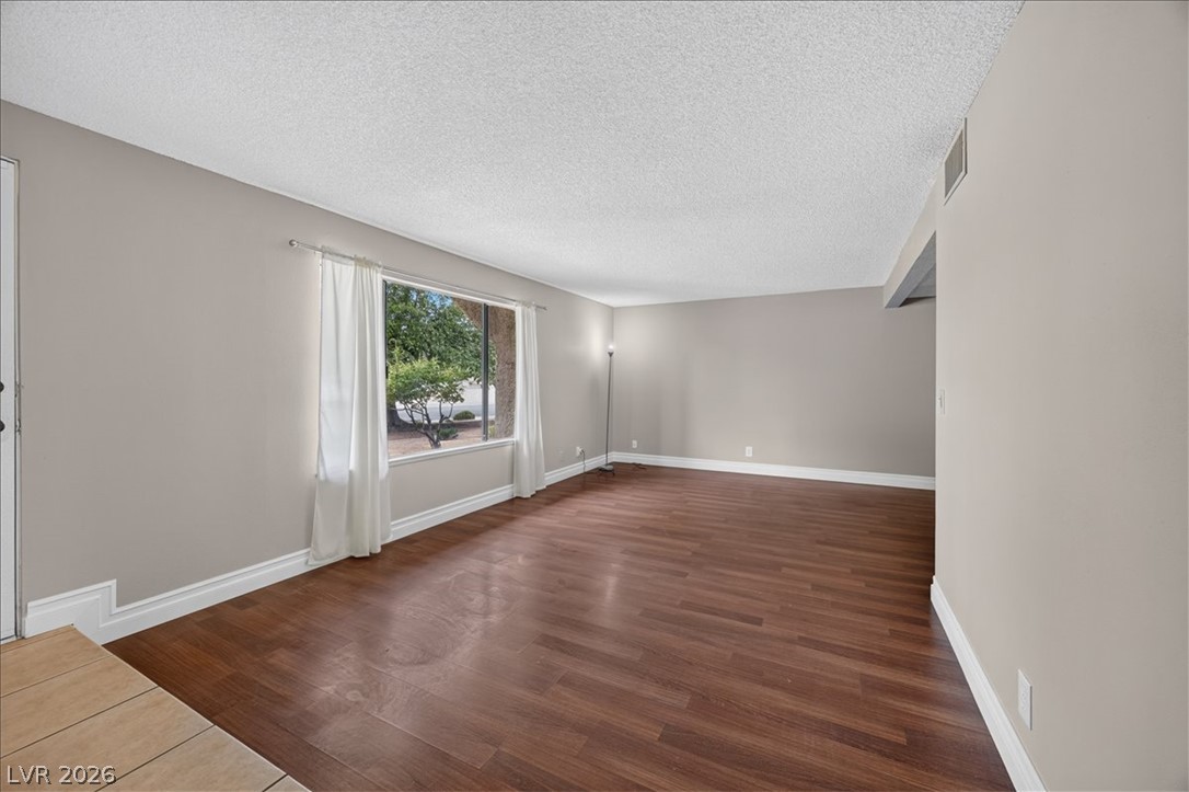 Photo 6 of 37, 4669 Kelly Barry Way