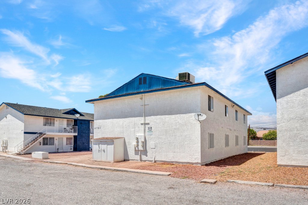 Photo 5 of 4781 E Craig Road