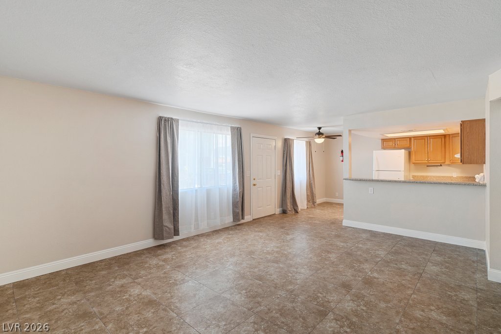 Photo 5 of 4791 E Craig Road