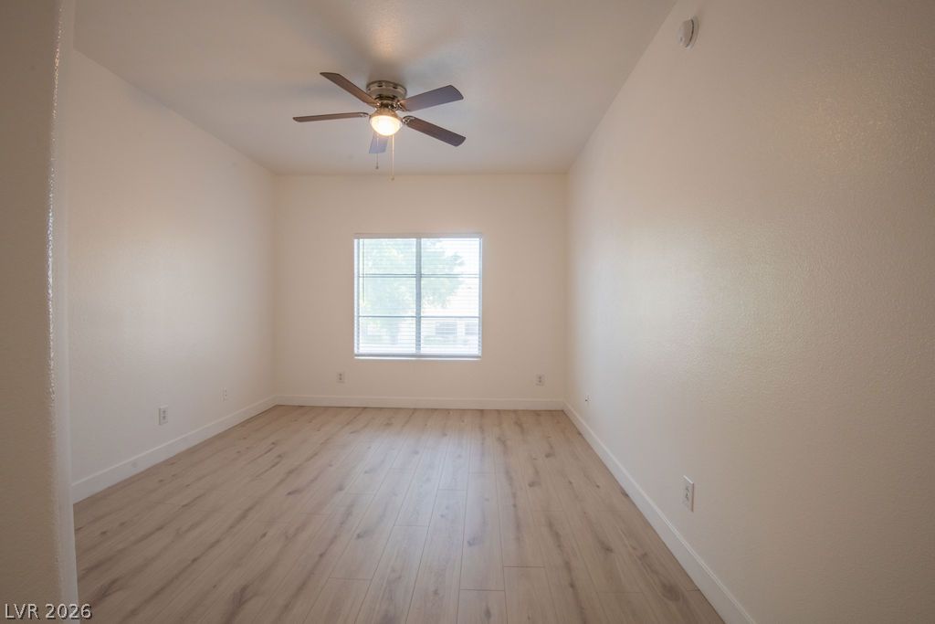 Photo 9 of 43, 2975 Bluegrass Lane #524