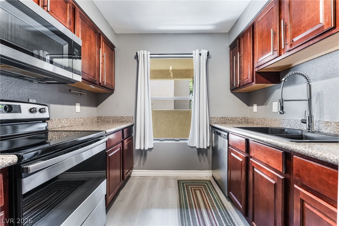 Photo 8 of 19, 2451 N Rainbow Boulevard #1003