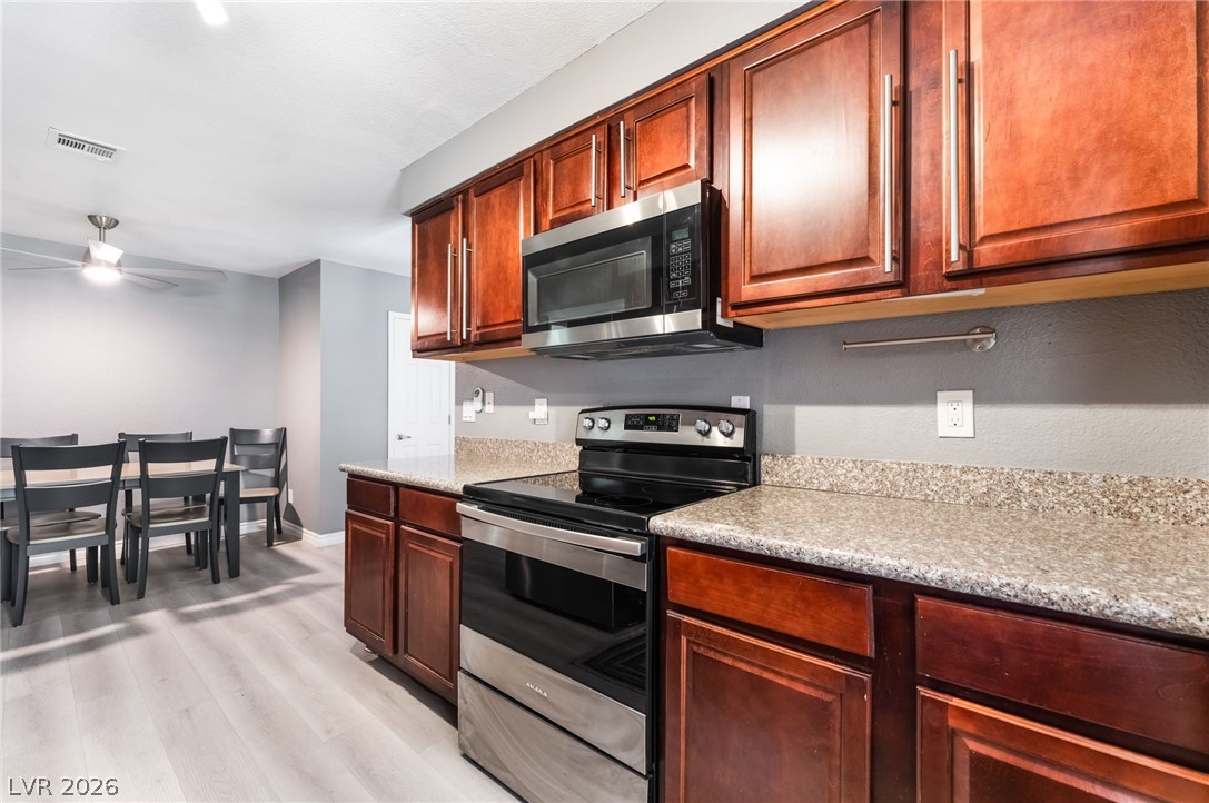 Photo 9 of 19, 2451 N Rainbow Boulevard #1003