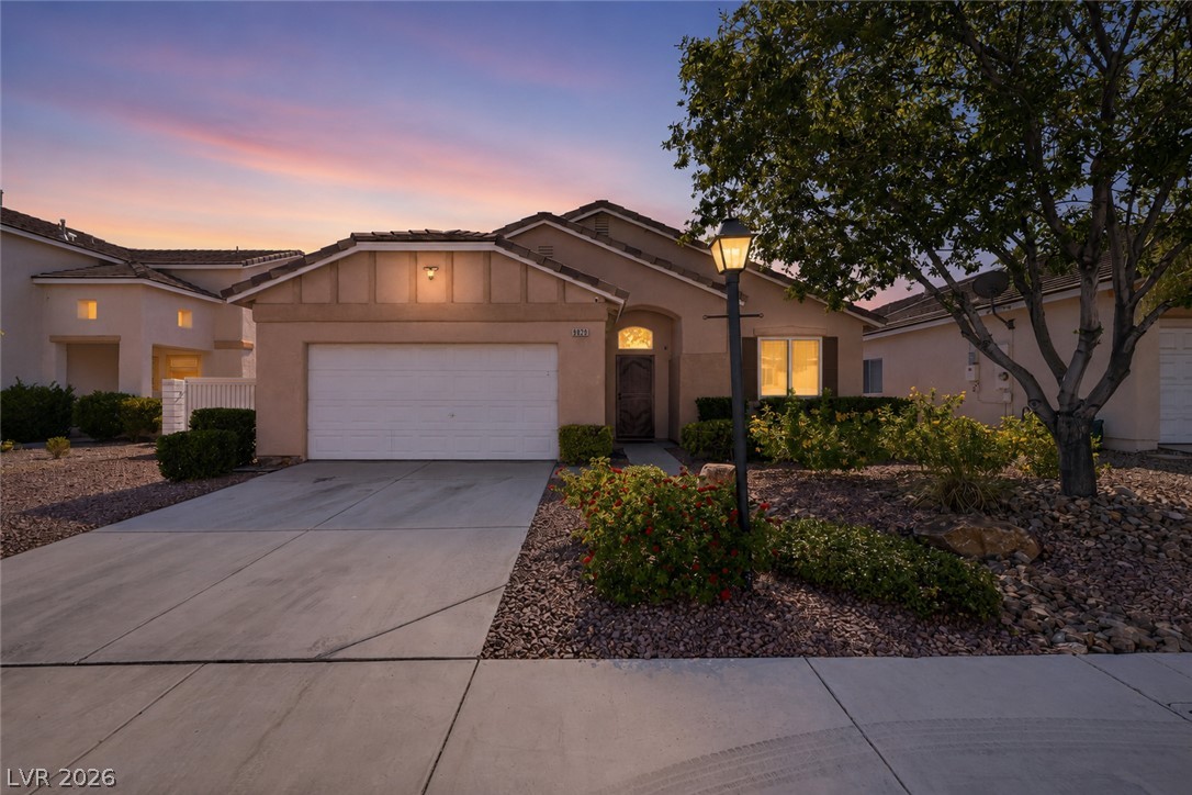 9020 Saw Horse Street, Las Vegas 89143