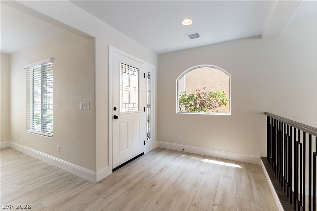 Photo 4 of 11003 Royal Highlands Street
