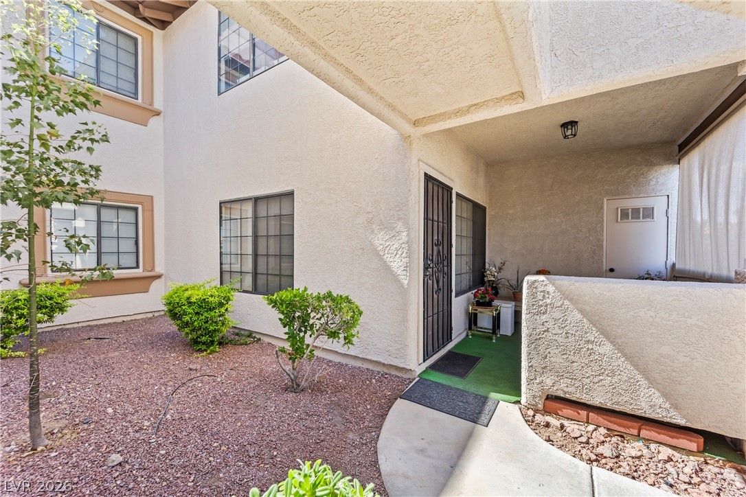 Photo 18 of 22, 1419 Santa Margarita Street #D