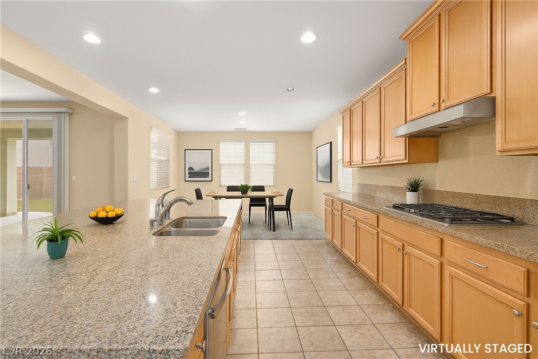 Photo 5 of 909 Aspen Hollow Court