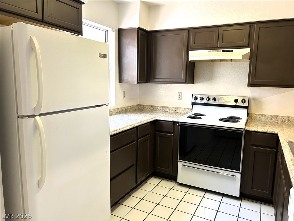 Photo 3 of 2032 Mesquite Lane #101