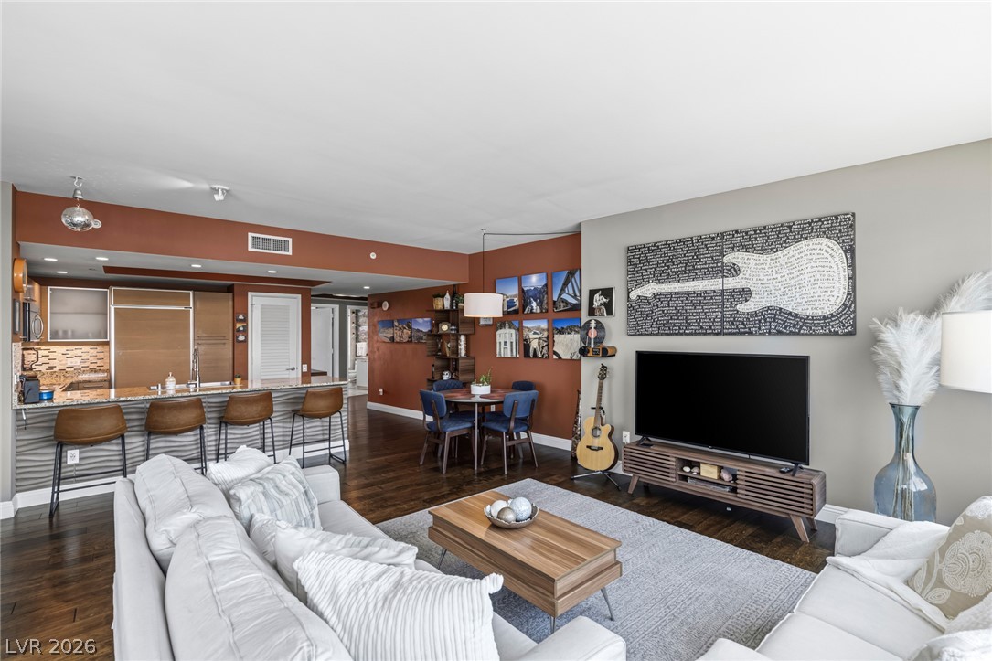 Photo 13 of 75, 222 Karen Avenue #2701