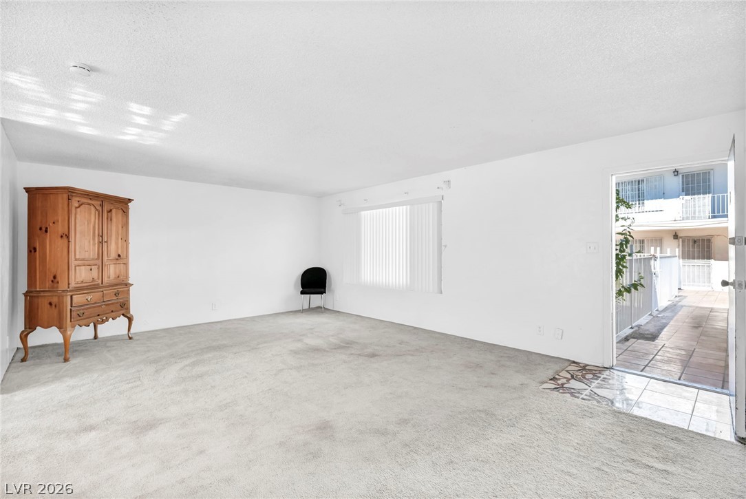 Photo 10 of 33, 1153 Sierra Vista Drive