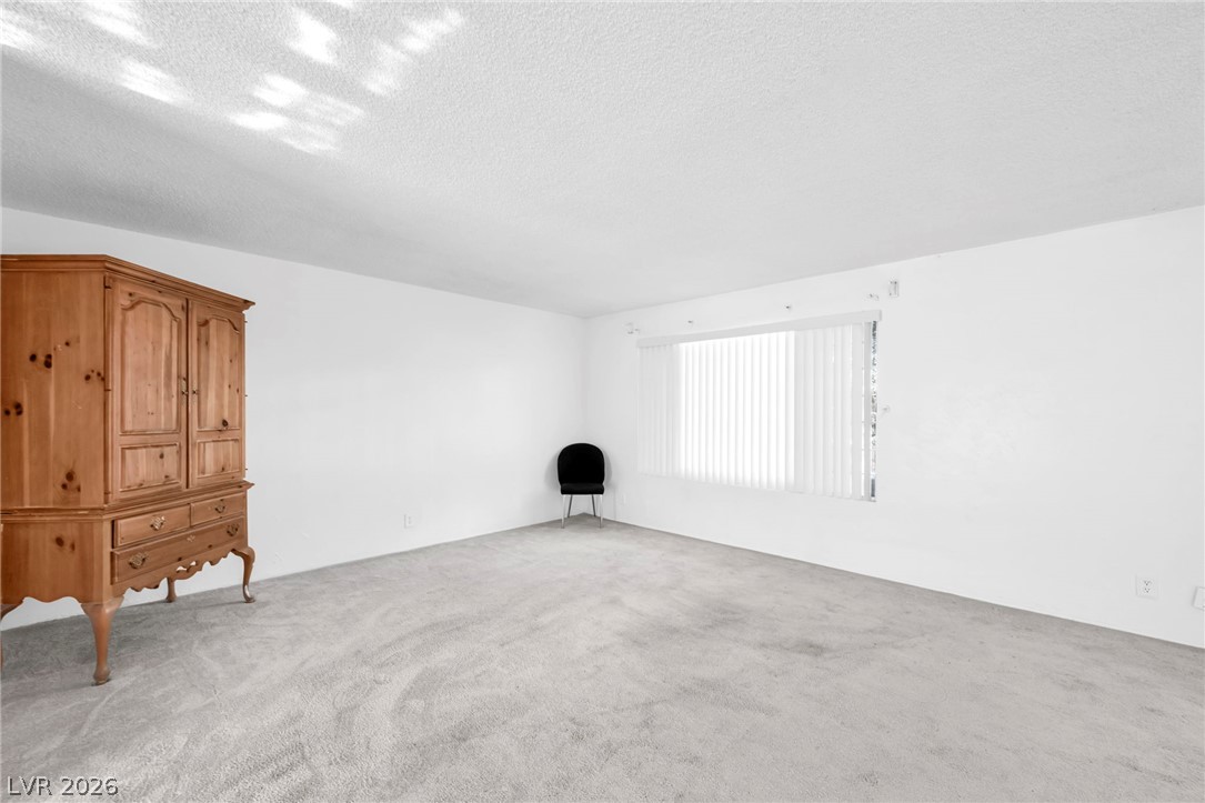 Photo 11 of 33, 1153 Sierra Vista Drive
