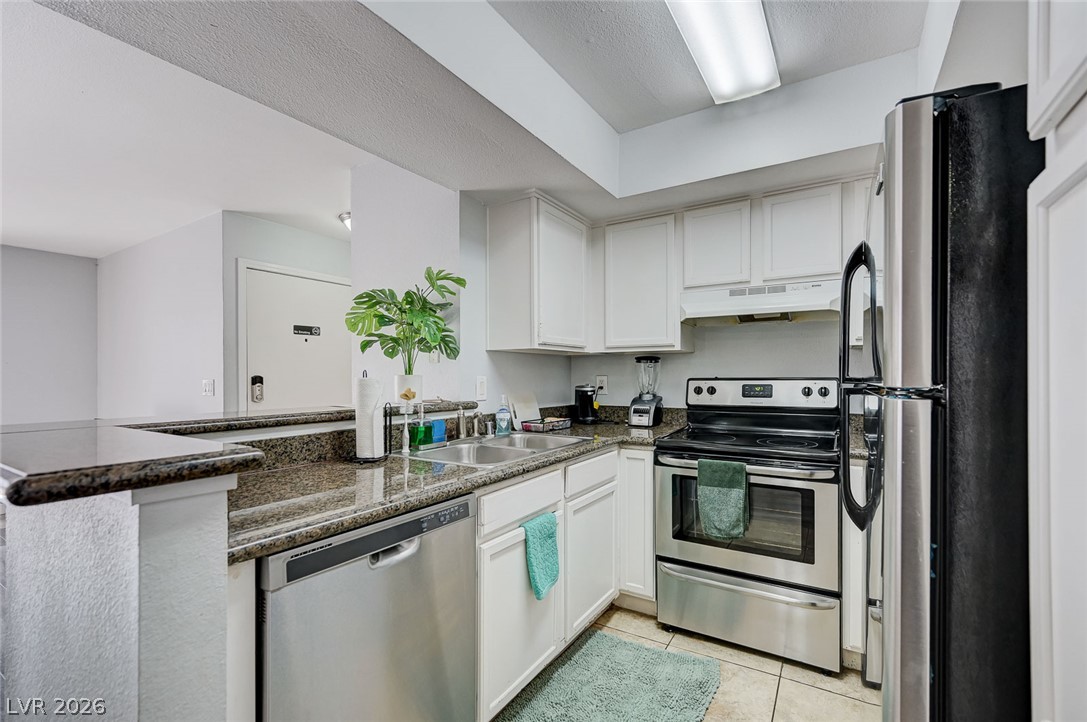 Photo 10 of 21, 1455 E Katie Avenue #D11