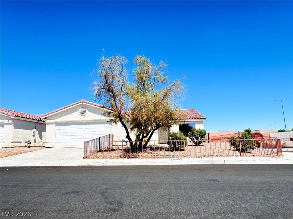 5218 Jungle Orchard Street, North Las Vegas