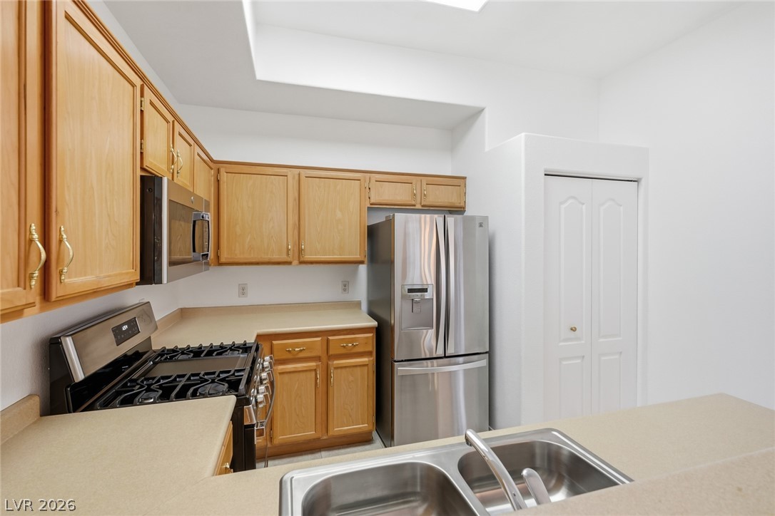 Photo 6 of 19, 700 Carnegie Street #1712