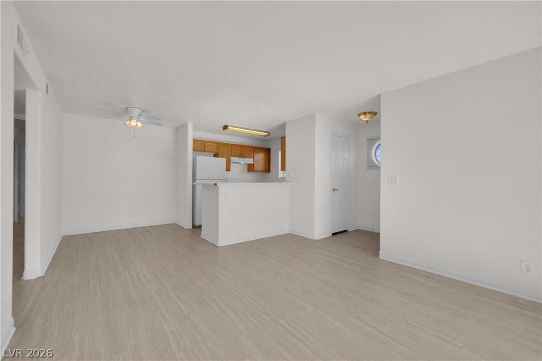 Photo 7 of 32, 2985 Juniper Hills Boulevard #202