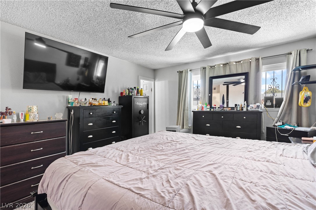 Photo 6 of 16, 4314 Swandale Avenue