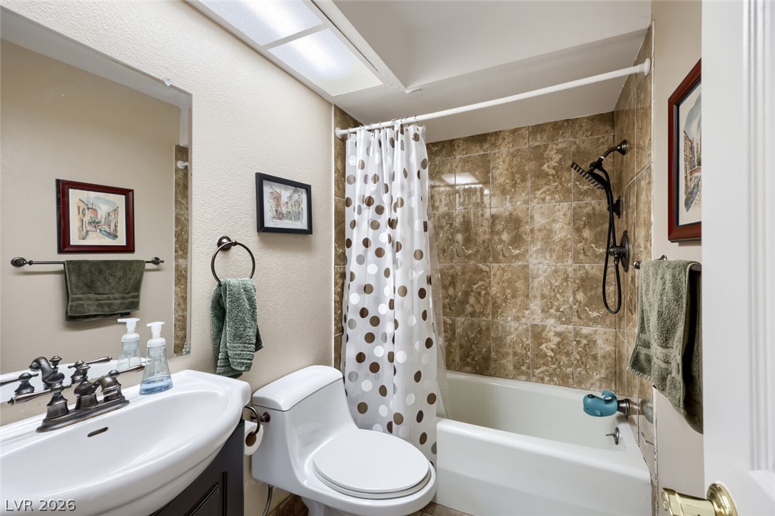 Photo 30 of 44, 2951 Pinehurst Drive